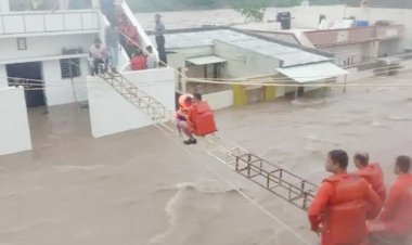 जामनगर में 10 इंच और राजकोट में 7 इंच बारिश ने मचाई तबाही