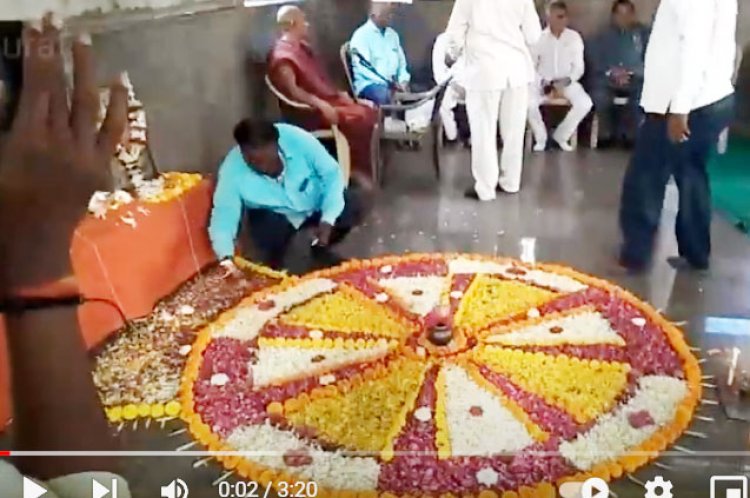 PROGRAM ORGANIZED ON THE OCCASION OF THE END OF VARSHAVAS IN TRIRASHMI MAHABUDDHA VIHAR LOCATED IN BHEDWAD