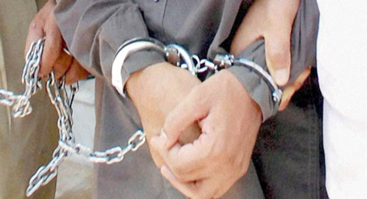 प्रमोशन नहीं मिलने पर बोस समेत परिवार को ही खत्म कर दिया