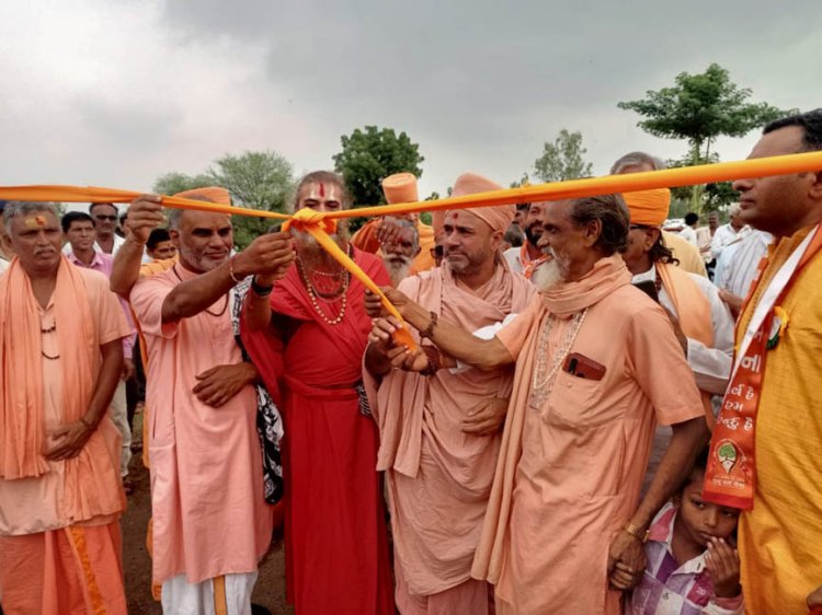 નાની સરસણ ખાતે પદવીદાન સમારંભ યોજાયો