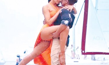 પઠાણ ફિલ્મ પર પ્રતિબંધની માંગ કરાઈ