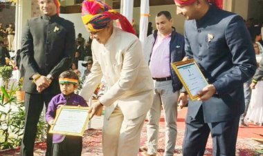 सिद्धार्थ ने जिला स्तर पर सन्मानित होने का रिकार्ड किया