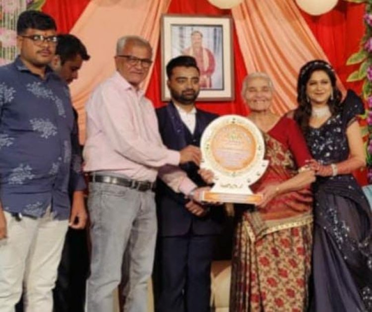 સૂચક પરિવાર દ્વારા લગ્ન પ્રસંગે રિસેપ્શનમાં આવેલ ચાંલ્લાની રકમ સદભાવના વૃદ્ધાશ્રમને અર્પણ કરાઈ