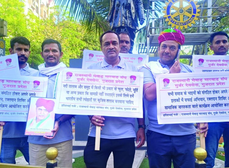 श्री देवनारायण मंदिर, अमरोली तापी पाला से शुरू कर उंभेल देवनारायण मंदिर कडोदरा तक स्व. किरोड़ी सिंह बैंसला जी कि प्रथम पुण्यतिथि पर पैदल यात्रा