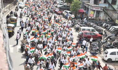 મારી માટી, મારો દેશ અભિયાનને વેગવંતુ બનાવવા શહેરના વરાછા, કતારગામ, મજુરા ઉધના તથા ચોર્યાસી વિધાનસભામાં તિરંગા રેલી યોજાઈ