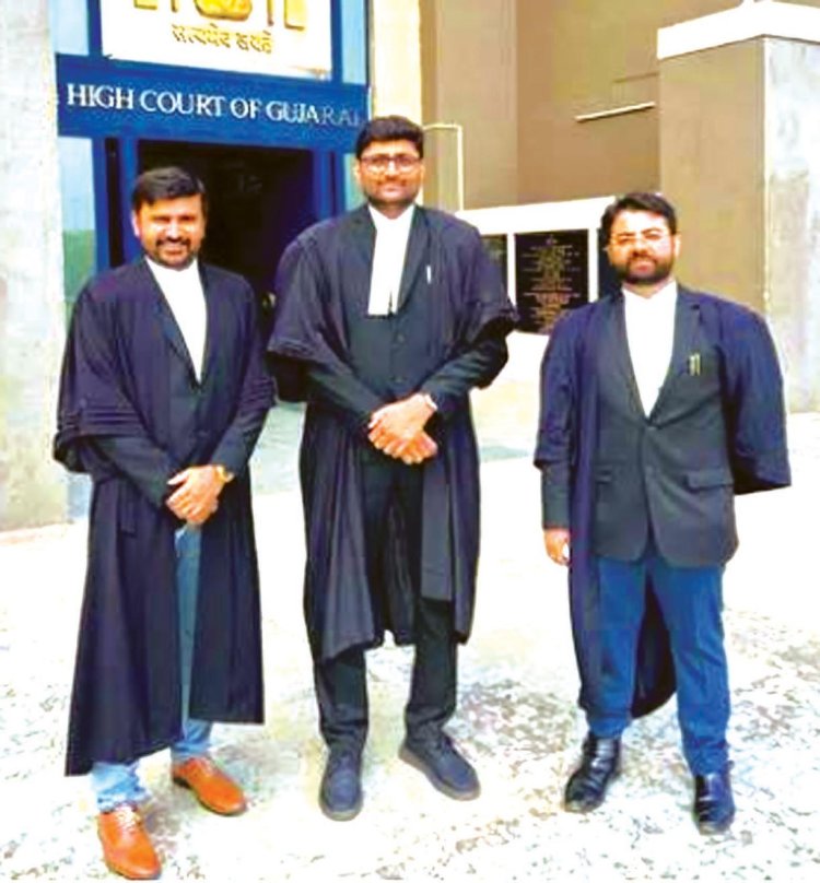 अब गोपाल इटालिया बन गए एडवोकेट