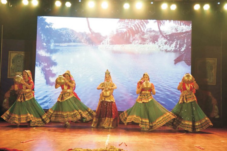 "सथवारो राधेश्याम को" की प्रस्तुति से मंत्रमुग्ध हुए दर्शक, एकल श्रीहरि वनवासी विकास ट्रस्ट का आयोजन