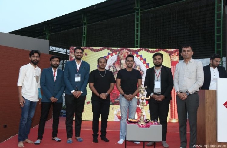 સુરત ખાતે ગુજરાત લેવલની ભવ્ય 'ડિઝાઈન સ્પાર્ક' મીટ અપ યોજાઈ, ગુજરાતમાં ડિઝાઇનિંગ ઇન્ડસ્ટ્રીના ક્લચરને નવી રાહ આપવાનો ઉદેશ્ય