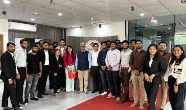 બેંગ્લોર ખાતે યોજાનાર 'રોડ ટુ UX INDIA24' ની પ્રી-કોન્ફરન્સ મીટ સુરતમાં યોજાઈ