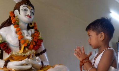 મહંત સ્વામીના આરોગ્ય માટે આખો શ્રાવણ મહિનો રૂદ્રાભિષેક કરતો બાળક સિદ્ધાર્થ