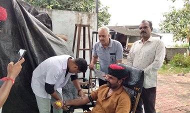 समस्त गुर्जर समाज एवं देवडुगंरी मित्र मंडल का रक्तदान शिविर